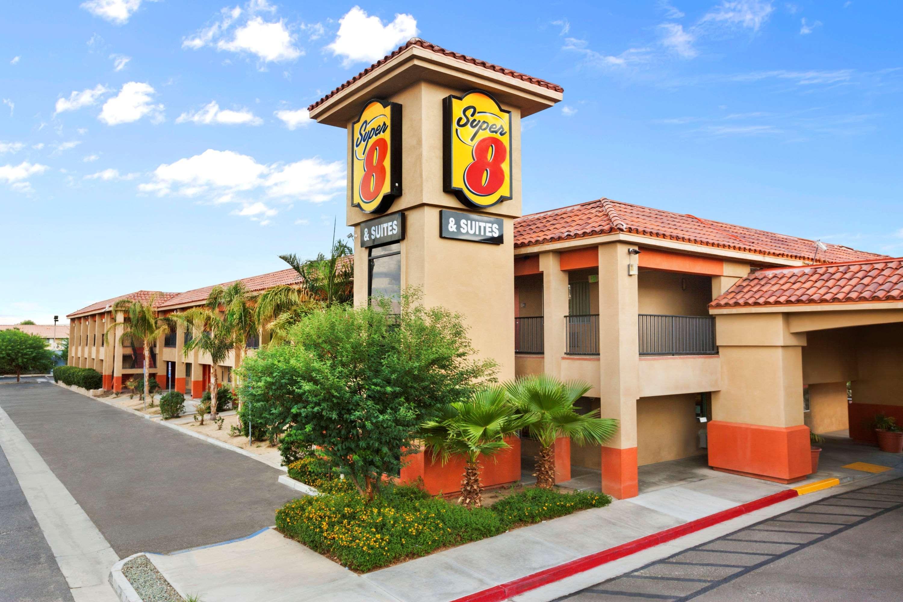 Super 8 By Wyndham Indio Ξενοδοχείο Εξωτερικό φωτογραφία